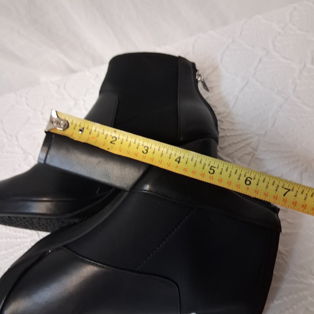 Adrienne Vittadini Black Heeled Boots Size 8.m - Picture 12 of 15